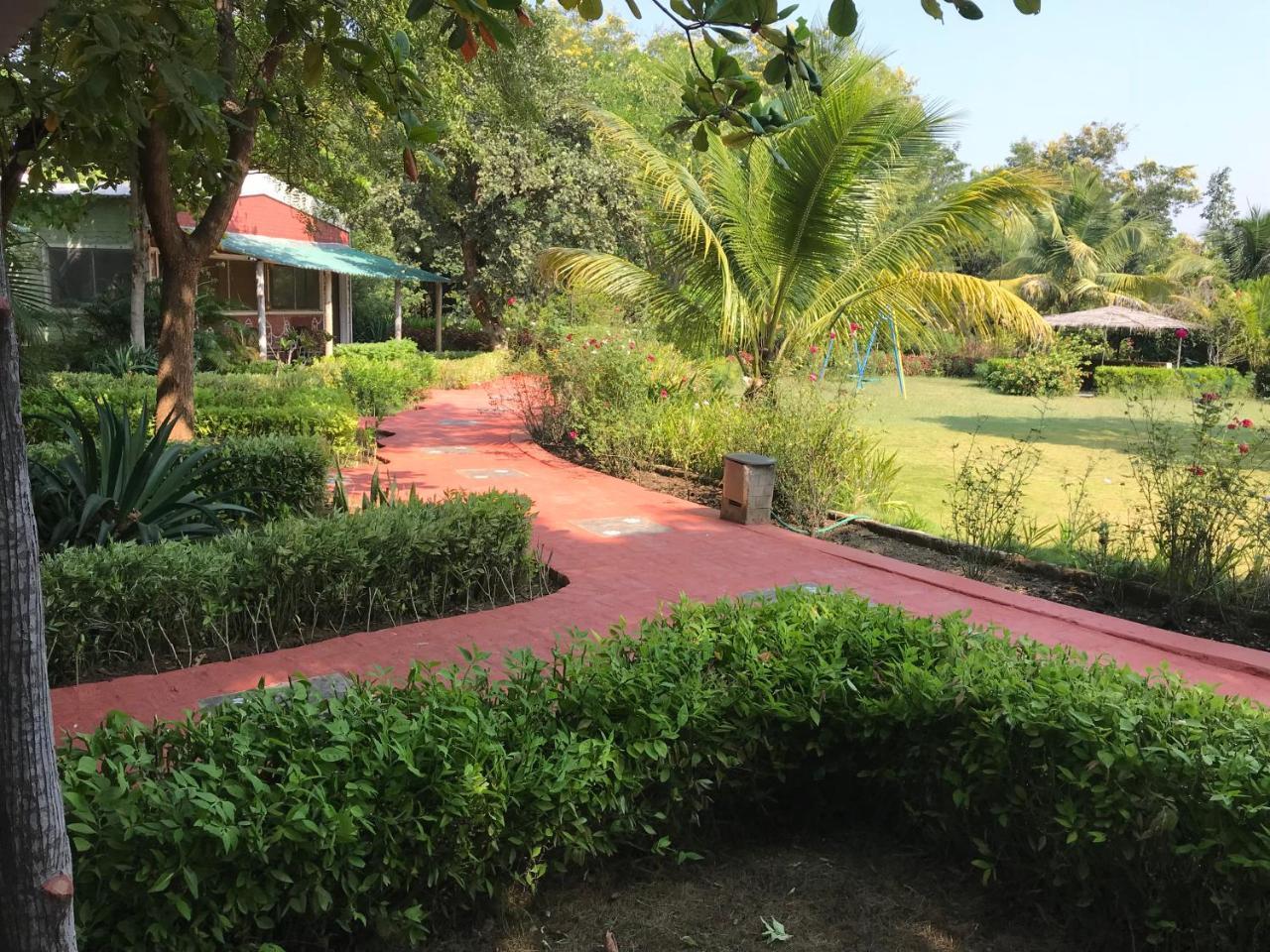 Baaz Jungle Resort Khawāsa Esterno foto